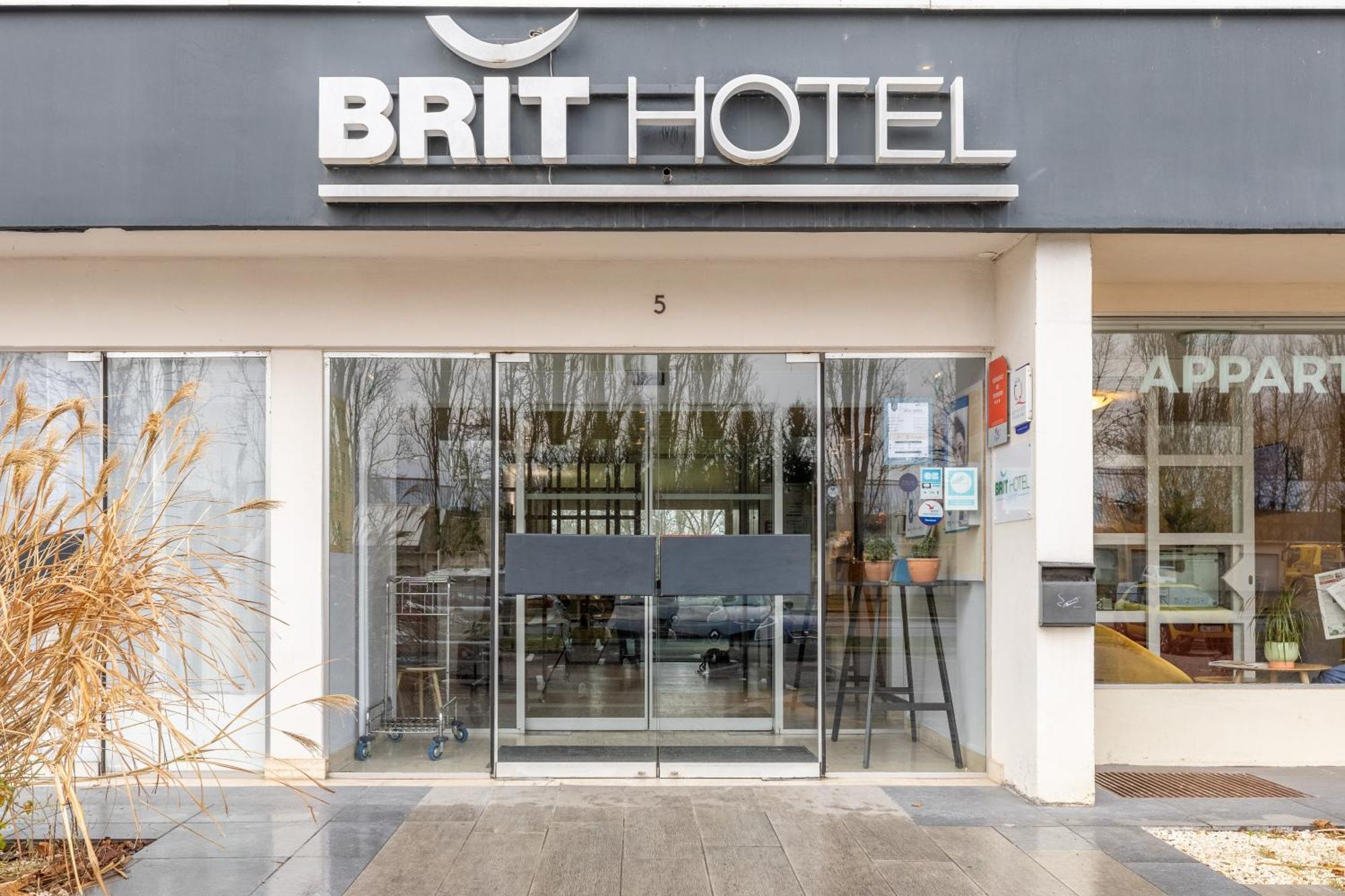 Brit Hotel Le Parc Vichy Bellerive-sur-Allier Exterior foto