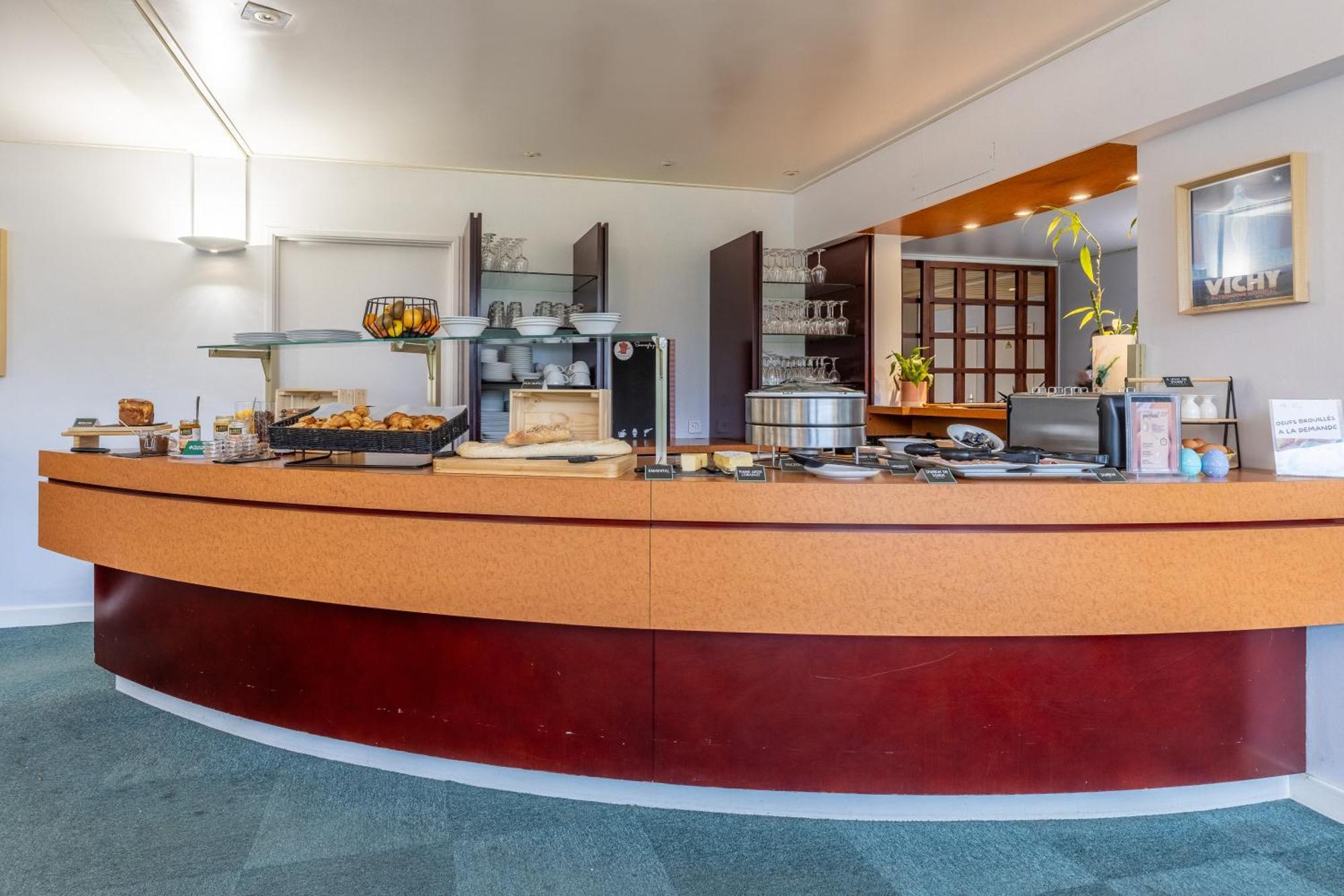 Brit Hotel Le Parc Vichy Bellerive-sur-Allier Exterior foto